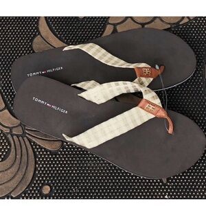 Tommy Hilfiger flat sandals Brown/Beige
Checkered Size 7